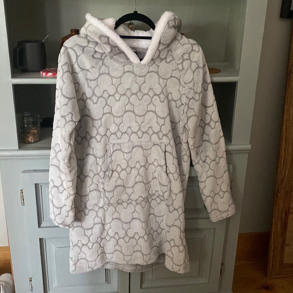 Disney Mickey logo lounge fleece hoody size medium